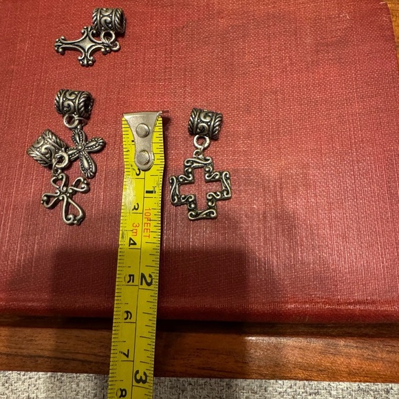Elegant Silver Tone Cross Charm Set - Picture 8 of 8